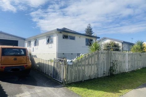 Photo of property in 2 Sparrow Place, Weymouth, Auckland, 2103