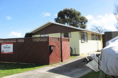 Photo of property in 3 Antrim Crescent, Wainuiomata, Lower Hutt, 5014