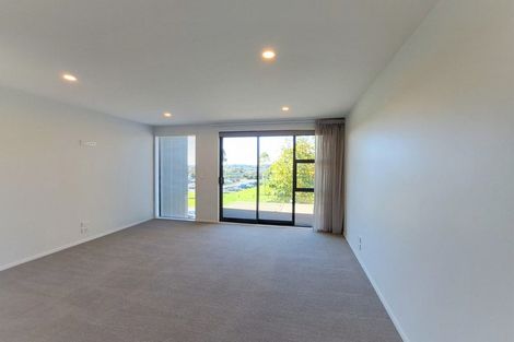 Photo of property in 24 Memorial Park Lane, Hobsonville, Auckland, 0618