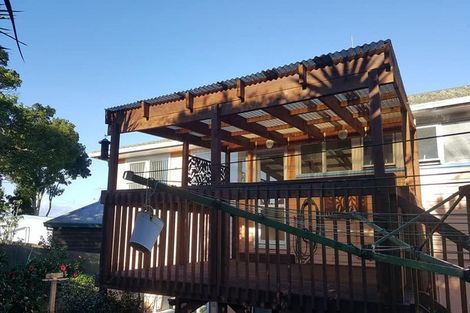 Photo of property in 1/212 Sunnynook Road, Totara Vale, Auckland, 0627