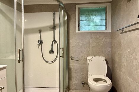 Photo of property in 11 Fordham Street, Beach Haven, Auckland, 0626