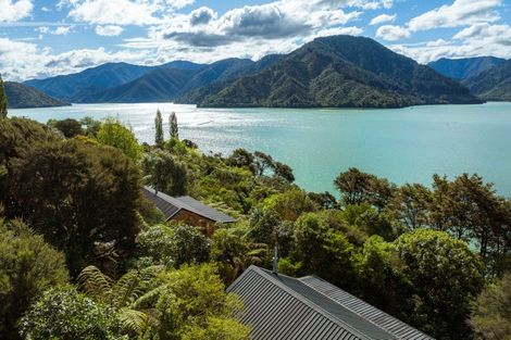 Photo of property in 672 Moetapu Bay Road, Moetapu Bay, Picton, 7282