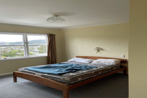 Photo of property in 10 Olivia Crescent, Tawa, Wellington, 5028