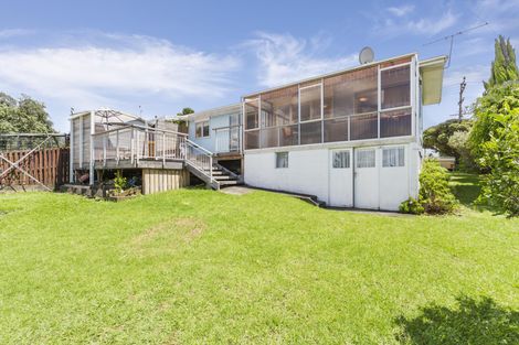 Photo of property in 41 Hepburn Road, Glendene, Auckland, 0602