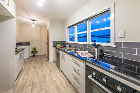 Photo of property in 8 Tidal Road, Mangere, Auckland, 2022
