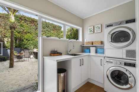 Photo of property in 74 Aberdeen Road, Campbells Bay, Auckland, 0620