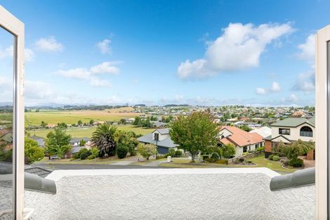 Photo of property in 17 Greenfield Drive, Western Heights, Hamilton, 3200