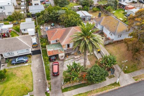 Photo of property in 38 Plumley Crescent, Mangere, Auckland, 2022