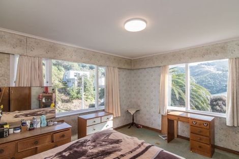 Photo of property in 27 Robertson Street, Owhiro Bay, Wellington, 6023
