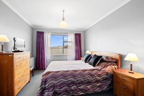 Photo of property in 12 Megaw Close, Whalers Gate, New Plymouth, 4310