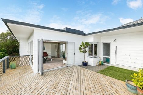 Photo of property in 4 Ronald Woolf Place, Churton Park, Wellington, 6037