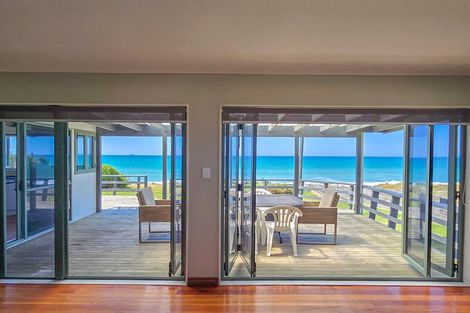 Photo of property in 167 Pukehina Parade, Pukehina, 3189