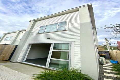 Photo of property in 1115a High Street, Taita, Lower Hutt, 5011