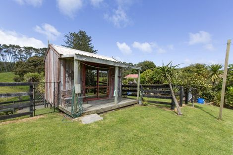 Photo of property in 476 Rehutai Road, Baylys Beach, Dargaville, 0377