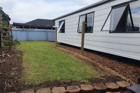 Photo of property in 2/31 Sutton Crescent, Papakura, 2110