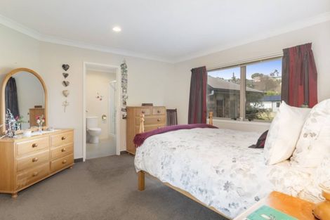 Photo of property in 1 Mckenna Lane, Omokoroa, 3114