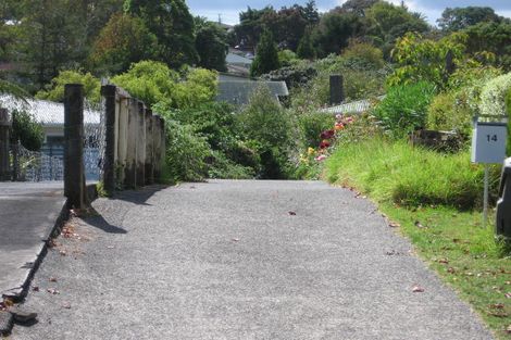 Photo of property in 14 La Rosa Street, Green Bay, Auckland, 0604