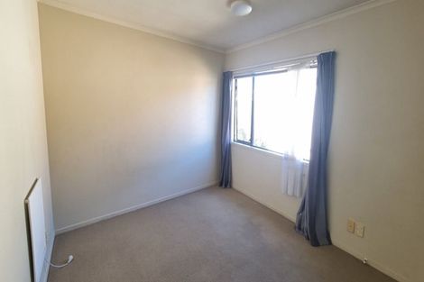 Photo of property in 47 Tiri Tiri Road, Birkdale, Auckland, 0626