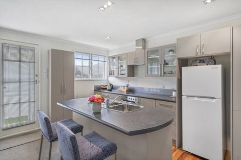 Photo of property in 300 Karori Road, Karori, Wellington, 6012