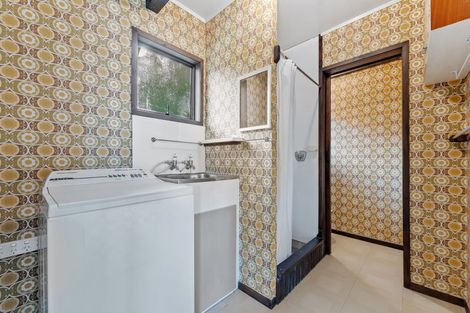 Photo of property in 32 Zita Avenue, Matakatia, Whangaparaoa, 0930