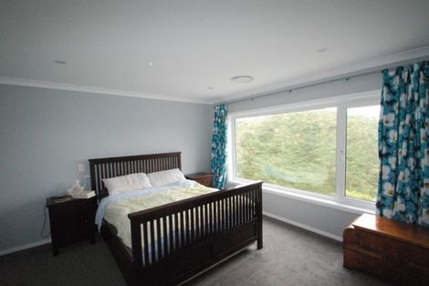 Photo of property in 16 Belize Grove, Grenada Village, Wellington, 6037