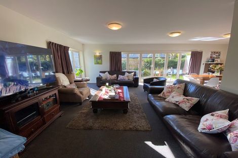 Photo of property in 64 Wairakei Road, Bryndwr, Christchurch, 8052