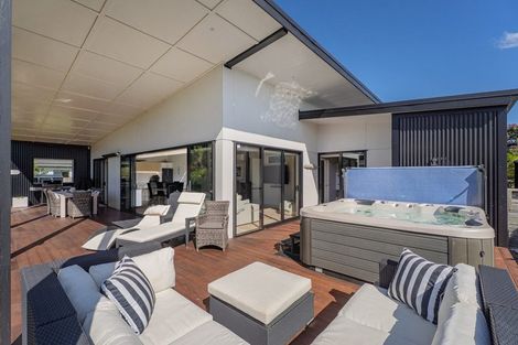 Photo of property in 10 Voyager Place, Cooks Beach, Whitianga, 3591