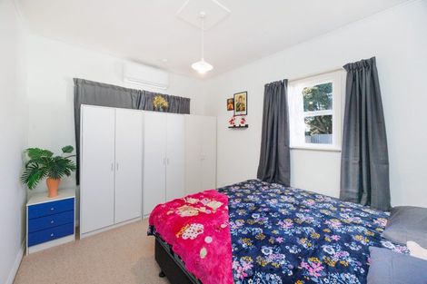 Photo of property in 510 Featherston Street, Roslyn, Palmerston North, 4414
