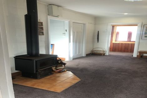 Photo of property in 82 Marine Parade, Otaki Beach, Otaki, 5512