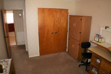 Photo of property in 13 Kent Street, Levin, 5510