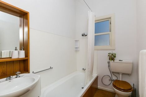 Photo of property in 12 Highbury Road, Highbury, Wellington, 6012