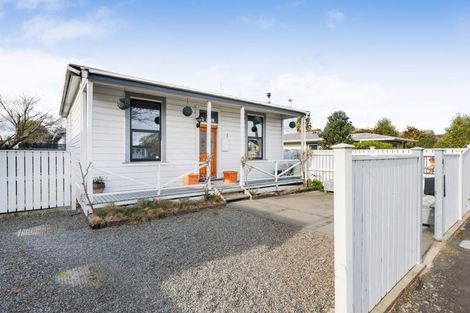 Photo of property in 9 Kingswood Street, Takaro, Palmerston North, 4412