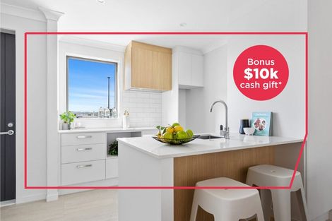 Photo of property in 14 Viridian Avenue, Rosehill, Papakura, 2113