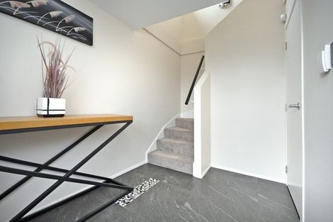 Photo of property in 1b George Laurenson Lane, Mount Roskill, Auckland, 1041