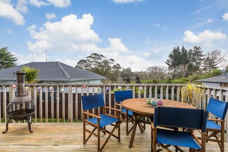 Photo of property in 5 Rapaki Place, Te Atatu Peninsula, Auckland, 0610