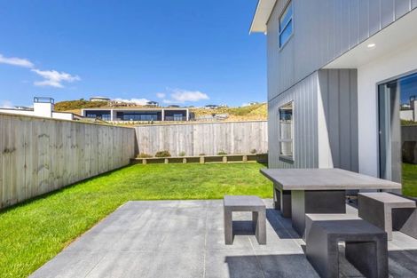 Photo of property in 27 Waitaria Terrace, Aotea, Porirua, 5024