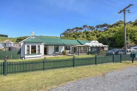 Photo of property in 2 Moturata Road, Taieri Beach, Brighton, 9091