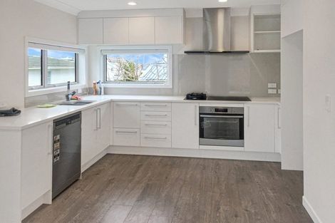 Photo of property in 9a Bruce Road, Glenfield, Auckland, 0629