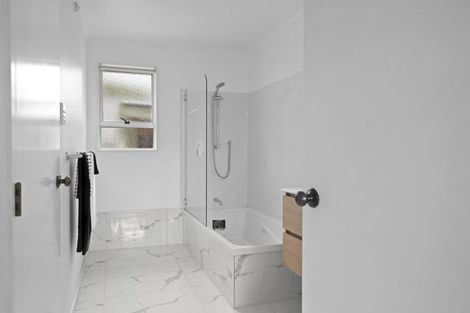 Photo of property in 18 Te Kupe Road, Paraparaumu Beach, Paraparaumu, 5032