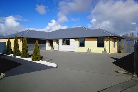 Photo of property in 42 Somerville Crescent, Aidanfield, Christchurch, 8025