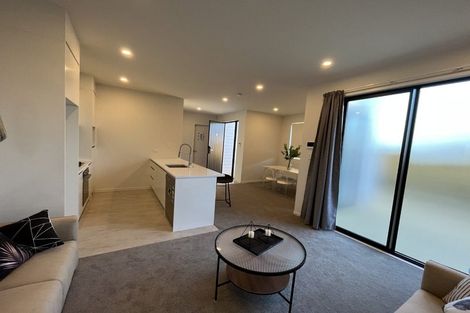 Photo of property in 1/535 Swanson Road, Ranui, Auckland, 0612