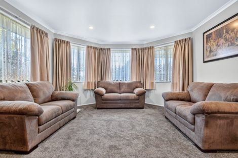 Photo of property in 35 Nottingham Drive, Hamilton East, Hamilton, 3216