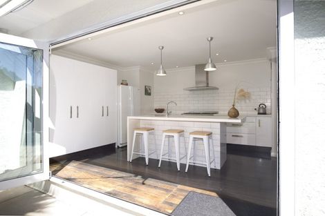 Photo of property in 8 Otaki Street, Miramar, Wellington, 6022