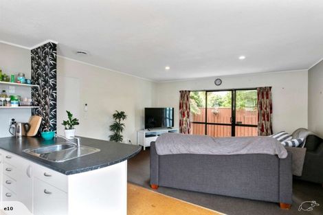 Photo of property in 22a Randwick Crescent, Moera, Lower Hutt, 5010
