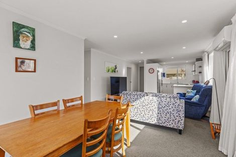 Photo of property in Waterview Estate, 41/4 Greystone Place, Omokoroa, 3114