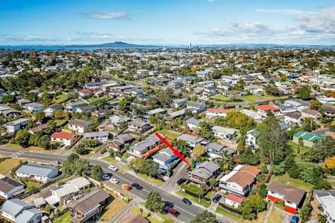 Photo of property in 1/111 Spinella Drive, Bayview, Auckland, 0629