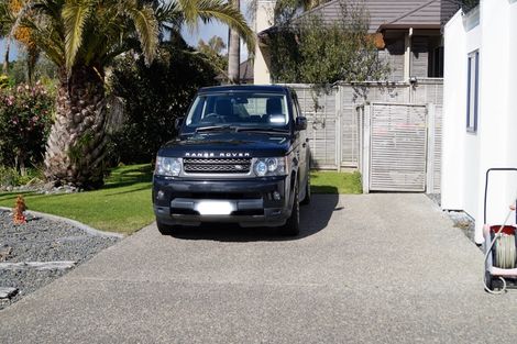 Photo of property in 1c Estuary Views, Shelly Park, Auckland, 2014