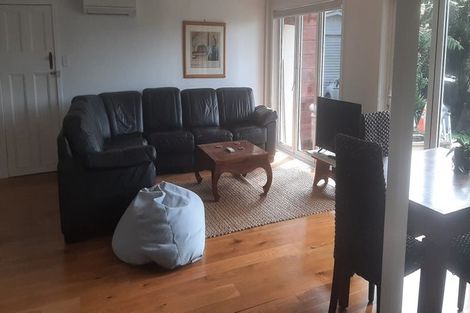 Photo of property in 95 Cornwallis Road, Cornwallis, Auckland, 0604