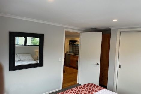 Photo of property in 26 The Terrace, Herald Island, Auckland, 0618