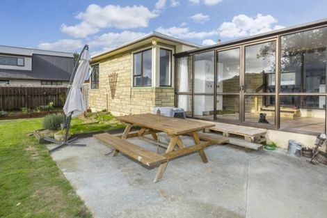 Photo of property in 16 Richard Grove, Stokes Valley, Lower Hutt, 5019